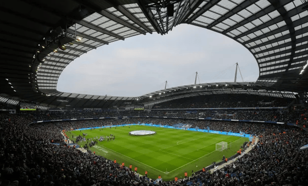 篮球勇士队内三分比赛，球星夺冠