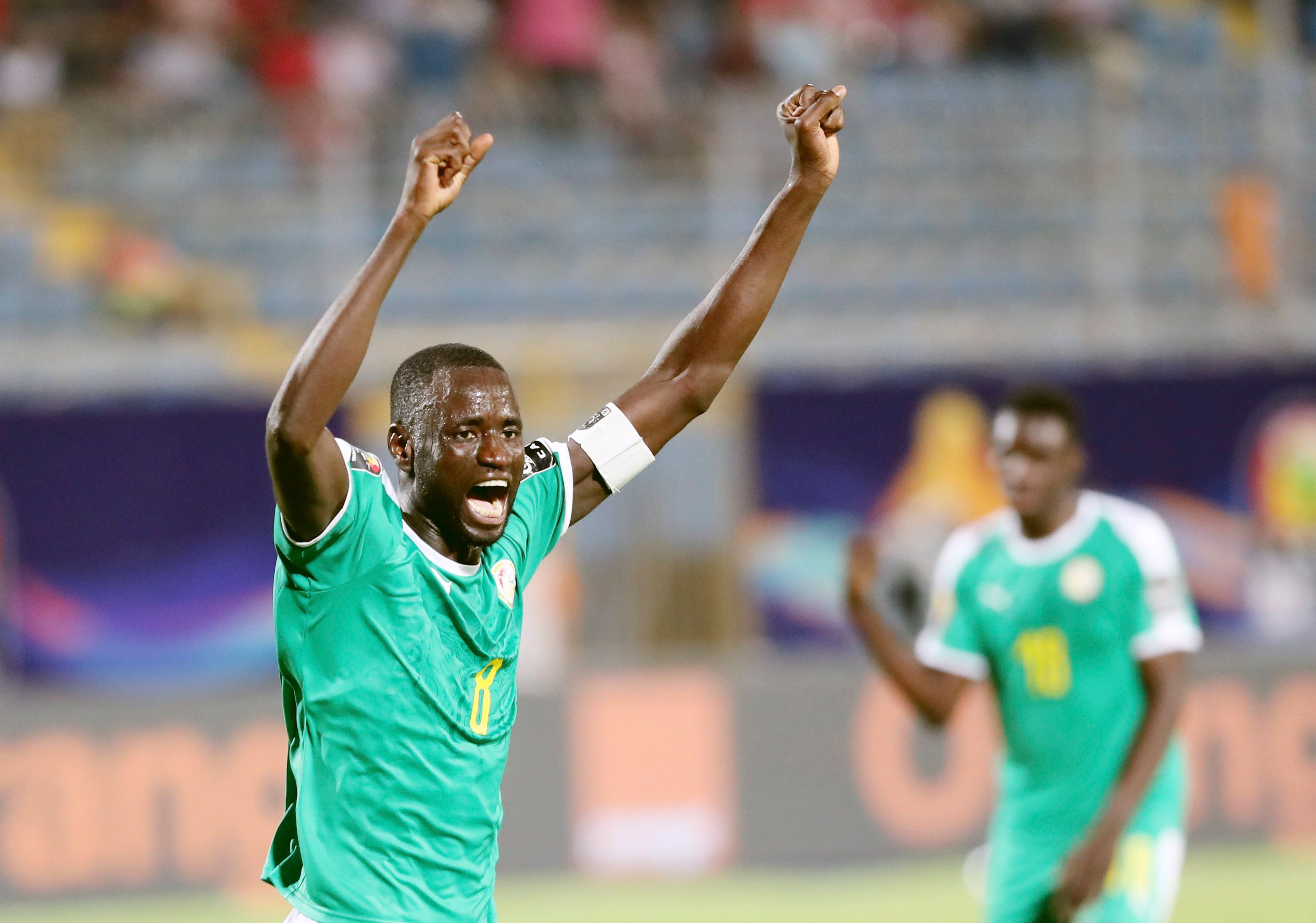 诺坎普新王？17岁的亚马尔和梅西谁更强？