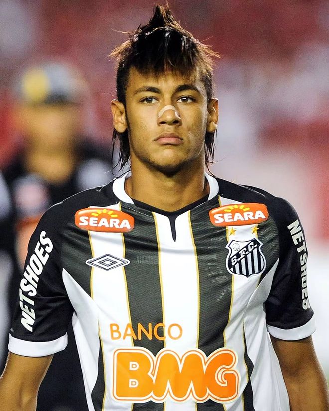 邵佳一回复张稀哲：国家队你就别考虑了，在国安多踢两年吧（邵佳一回应张稀哲：国家队先放一放，在国安再踢两年）