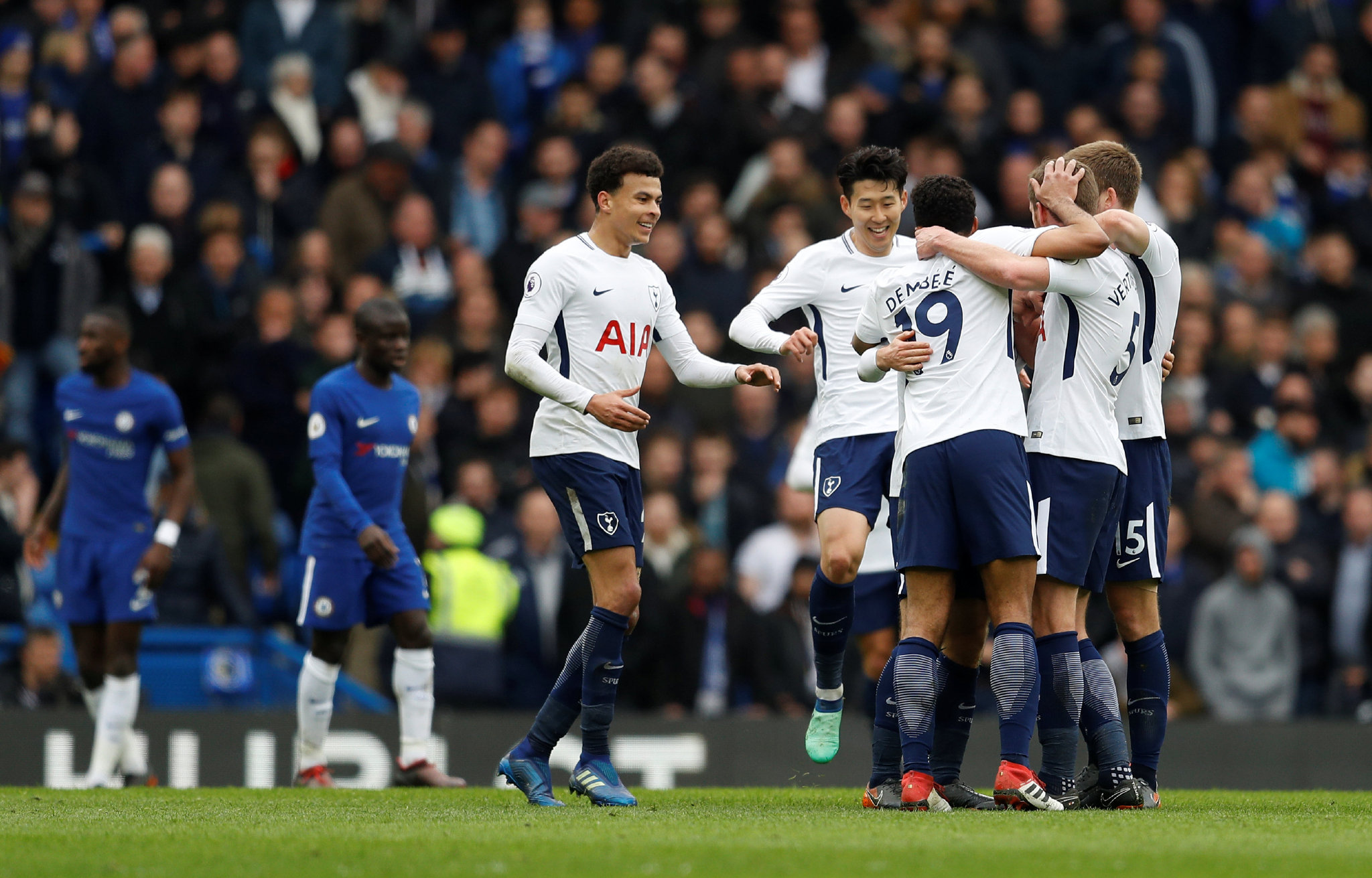 幸福甜蜜，高准翼爱人社媒分享婚纱照拍摄花絮