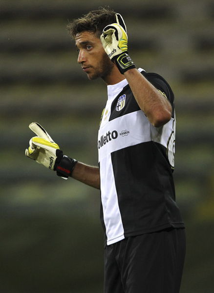 斯洛特帅位悬了？利物浦换帅传闻反转，关键战成救命稻草