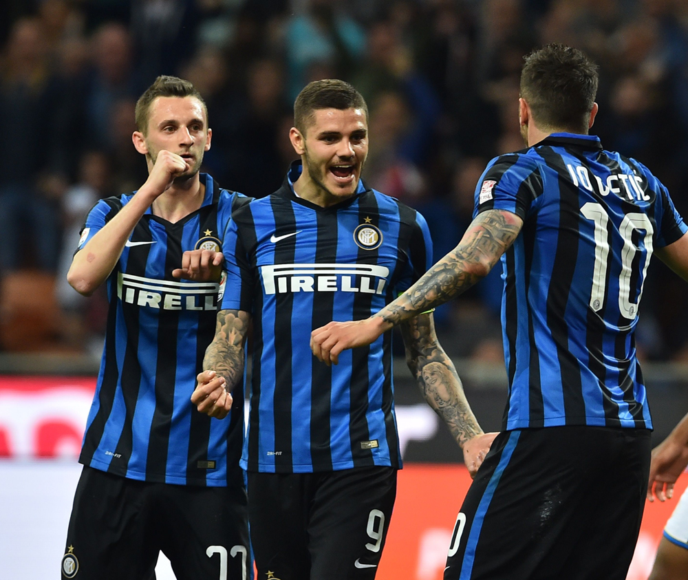 意甲媒体热议：米兰前锋希门尼斯未来扑朔迷离，媒体坚称他将离开而经纪人否认！（意媒聚焦：米兰前锋希门尼斯去留成谜，媒体断言将离队，经纪人予以否认）