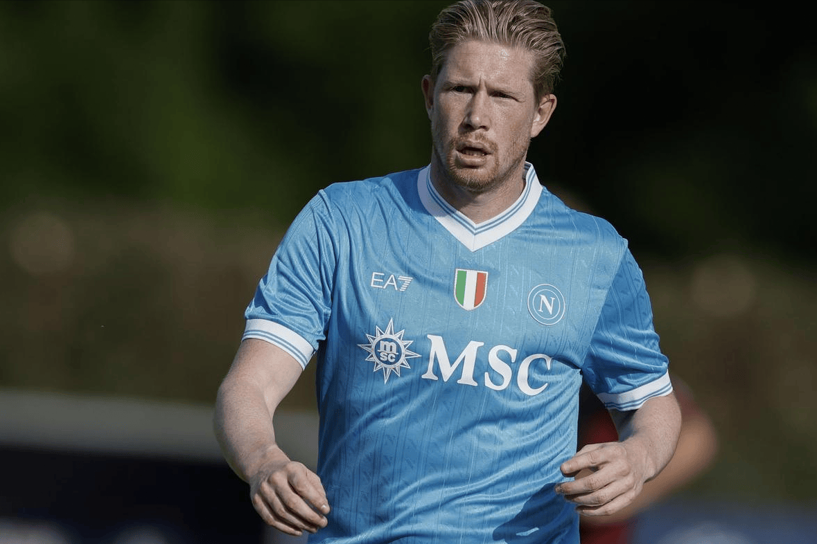 意杯半场：卢卡头槌破门，那不勒斯暂1-0卡利亚里（意杯半场：卢卡头球建功，那不勒斯暂以1-0领先卡利亚里）